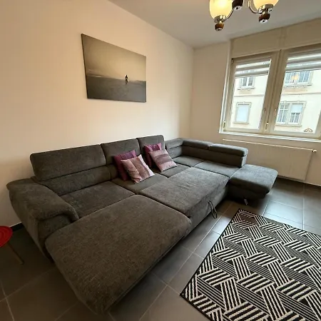 Apartment 100m, 5 Min Center 2 Bedrooms, 6 People